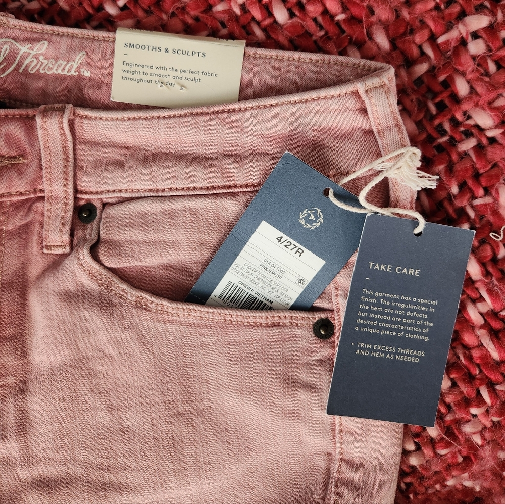 New Universal Thread size 4 pink jeans
